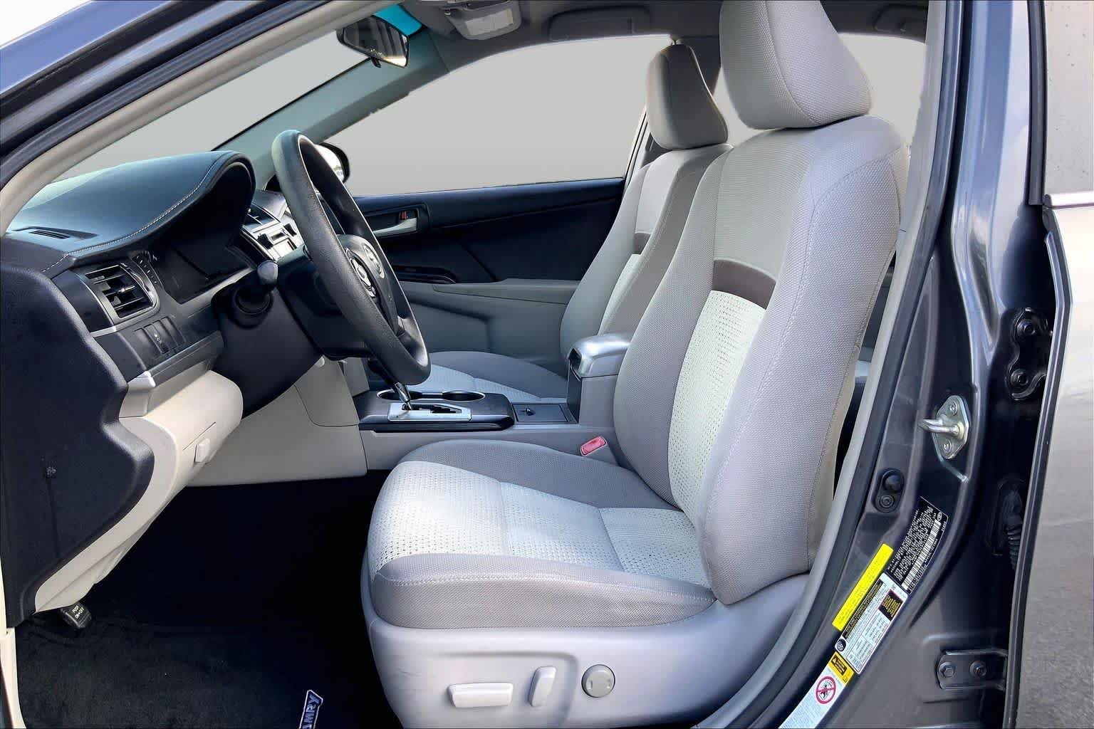 Used 2014 Magnetic Gray Metallic Toyota LE image 8
