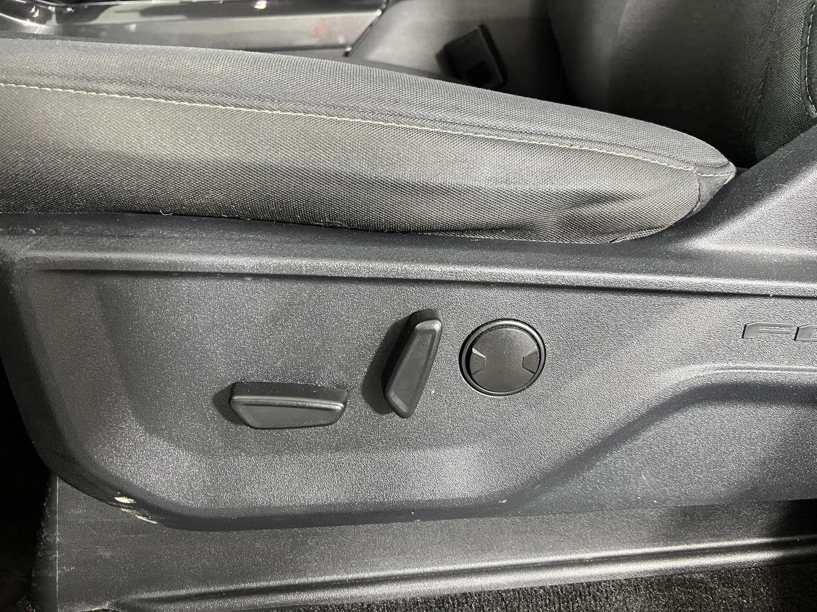 Used 2022 Oxford White Ford XLT image 12