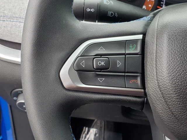 Used 2022 Laser Blue Pearlcoat Jeep Latitude image 11