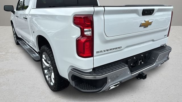 Used 2025 White Chevrolet LTZ image 35