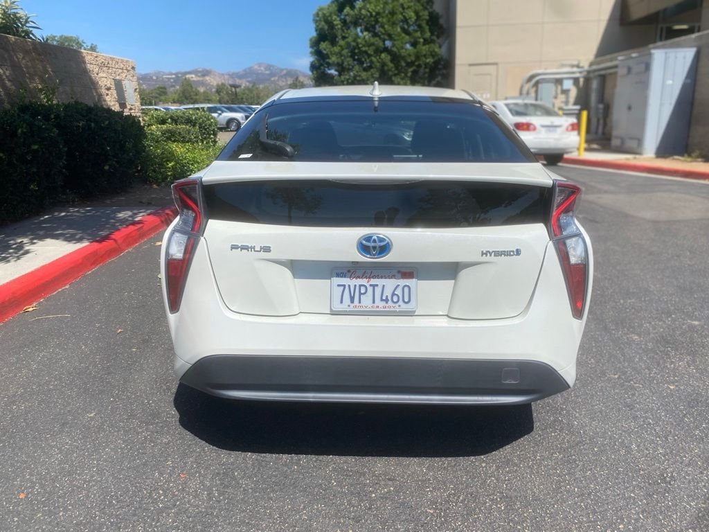Used 2016 White Toyota Four image 7