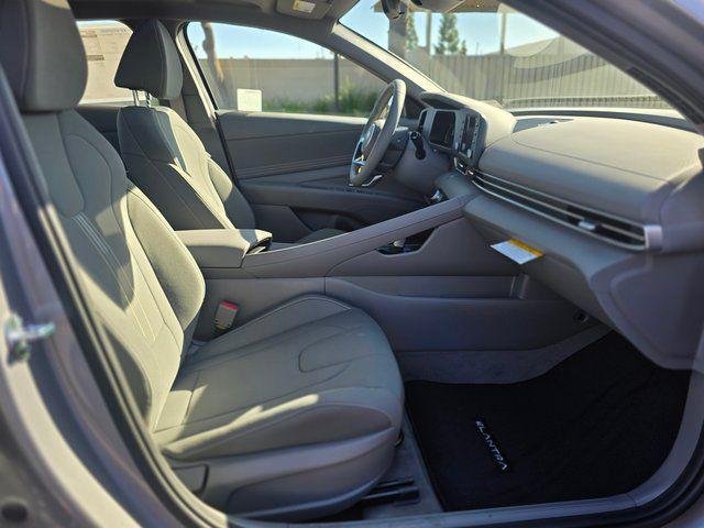 New 2026 Silver Hyundai SEL Sport Premium image 9