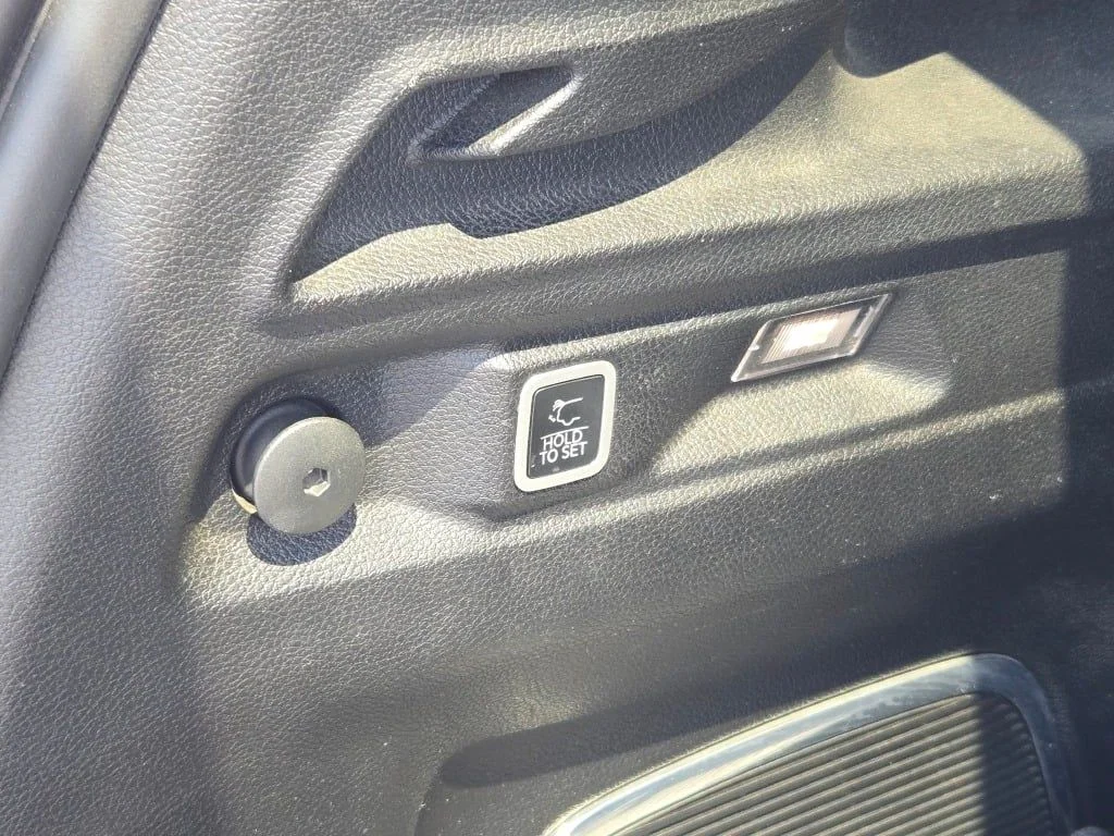Used 2021 White Jeep Limited image 15
