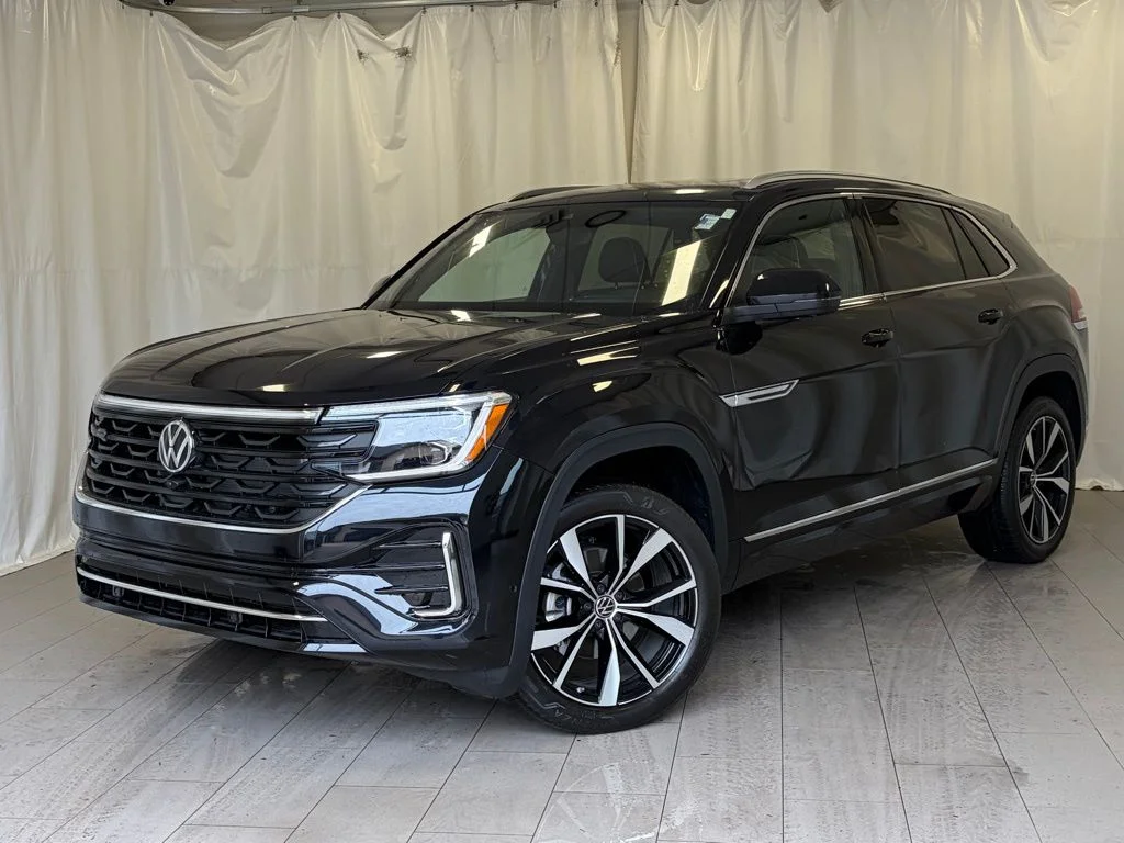 2025 Volkswagen Atlas Cross Sport 2.0T SEL Premium R-Line 4MOTION's photo