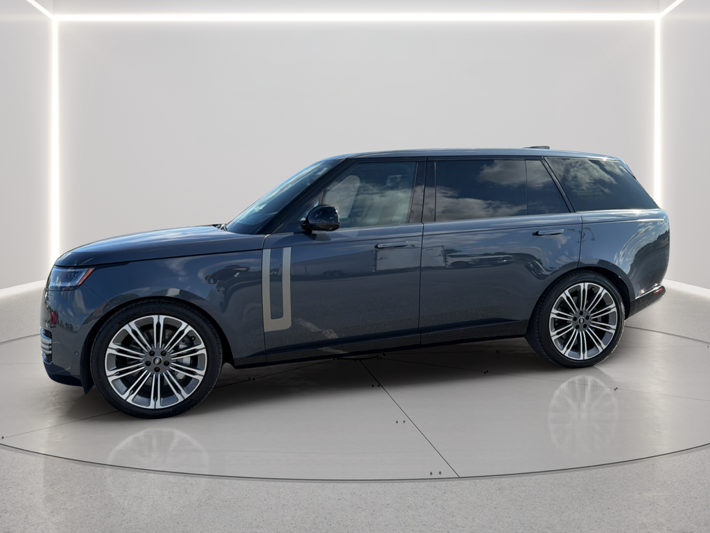 Used 2024 Blue Land Rover SE image 13
