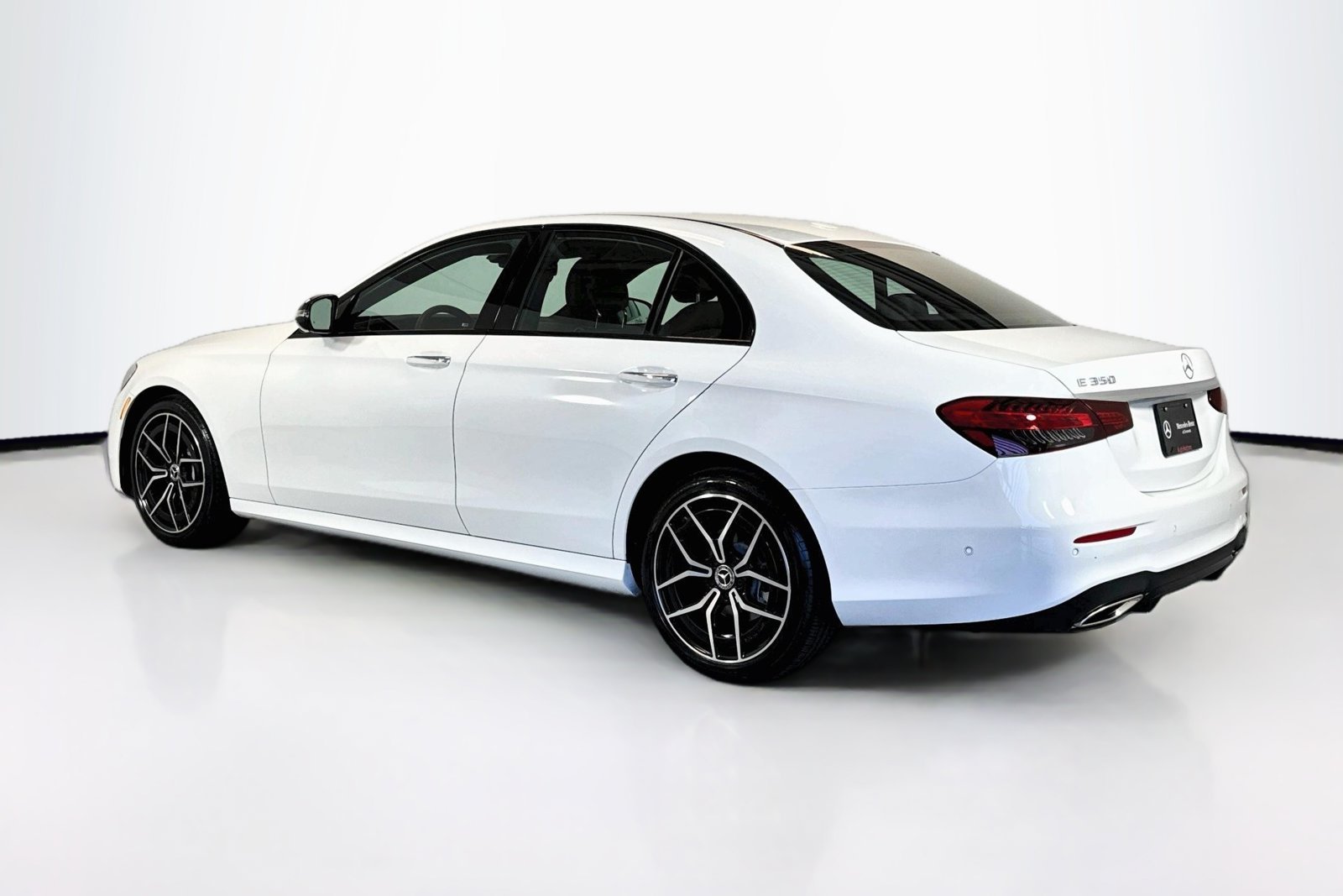 Certified Used 2022 Manufaktur Diamond White Mercedes-Benz E 350 image 7