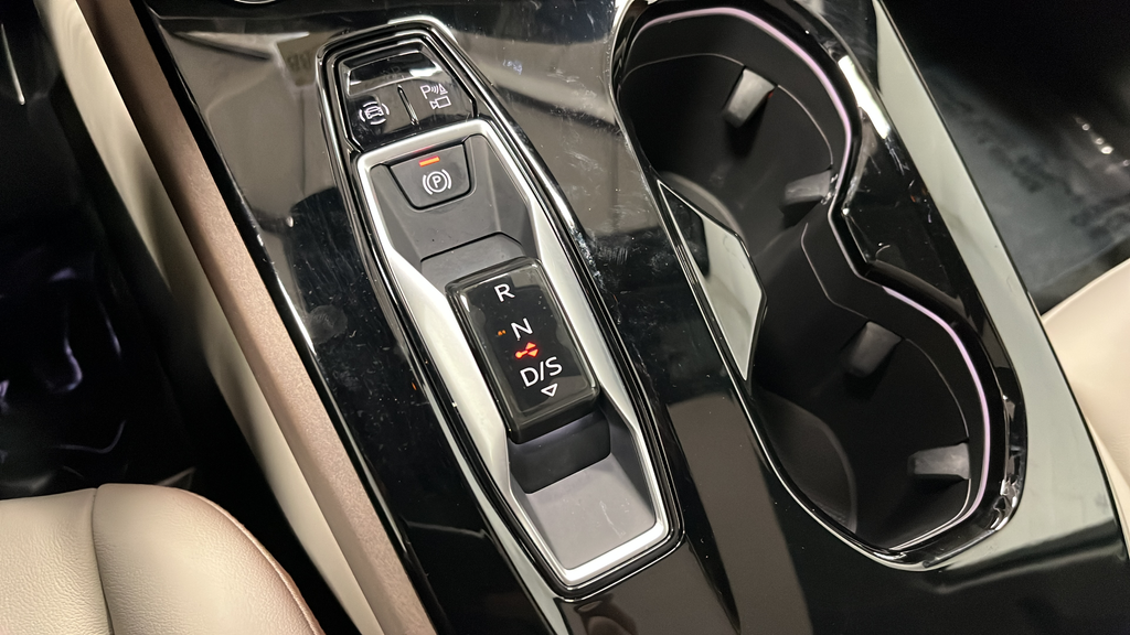 Used 2025 Black Audi  image 19