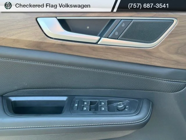 New 2026 Green Volkswagen 2.0T SE w/Technology image 14