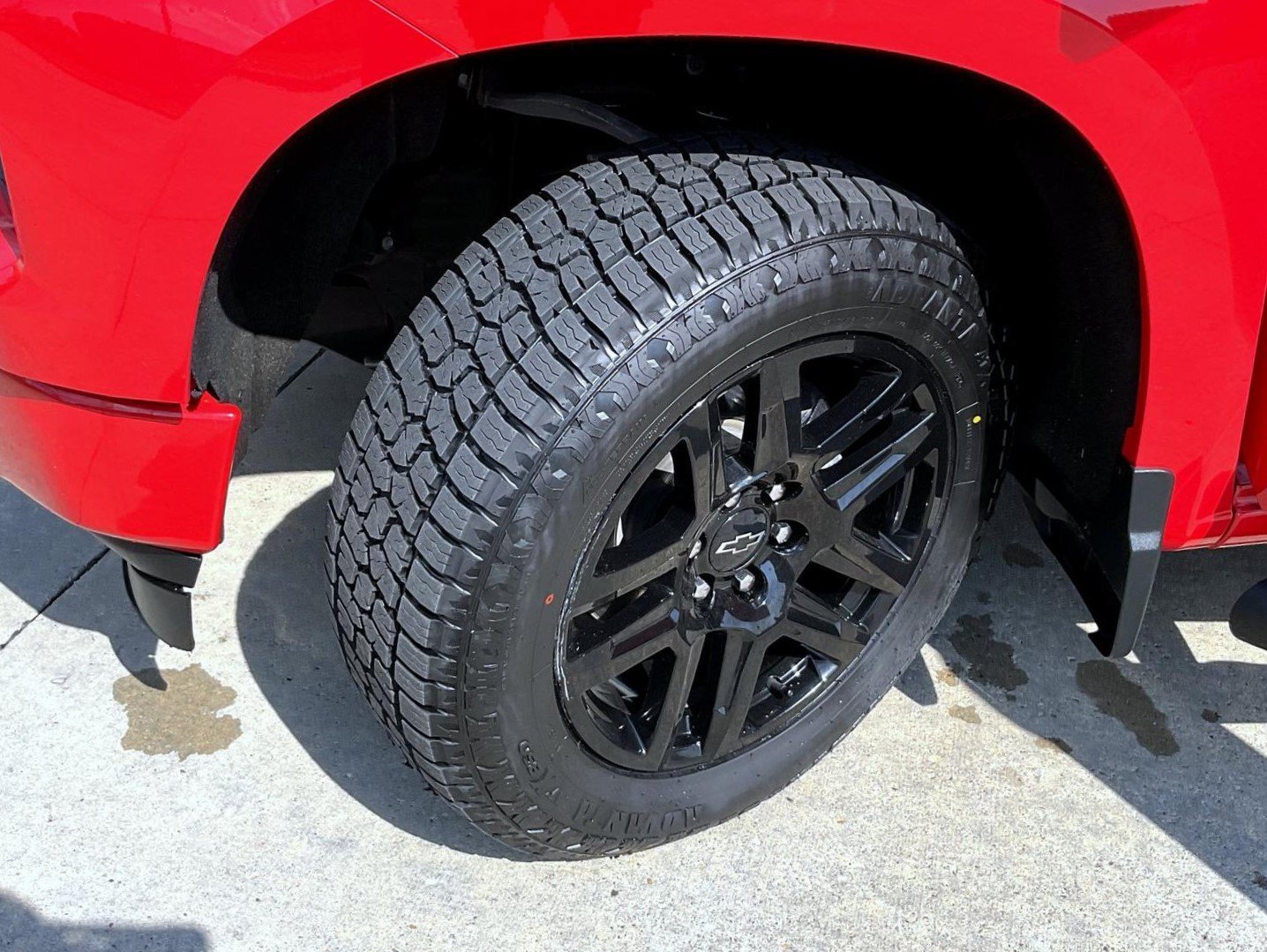 Used 2023 Red Chevrolet RST image 24