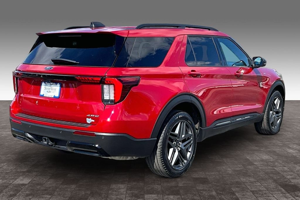 Used 2025 Red Metallic Ford ST-Line image 29