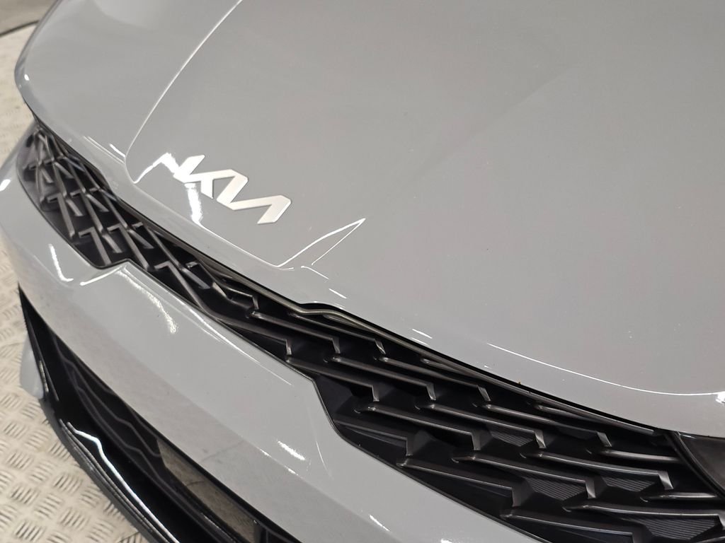 Used 2022 Gray Kia GT-Line image 13
