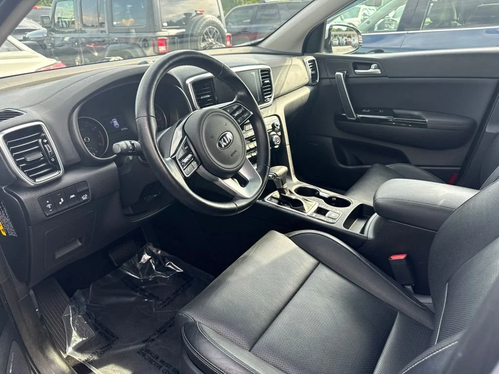 Used 2020 Silver Kia EX image 3