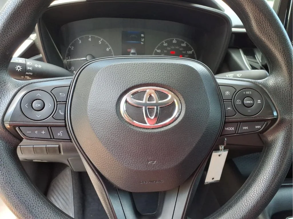 Used 2024  Toyota LE image 10