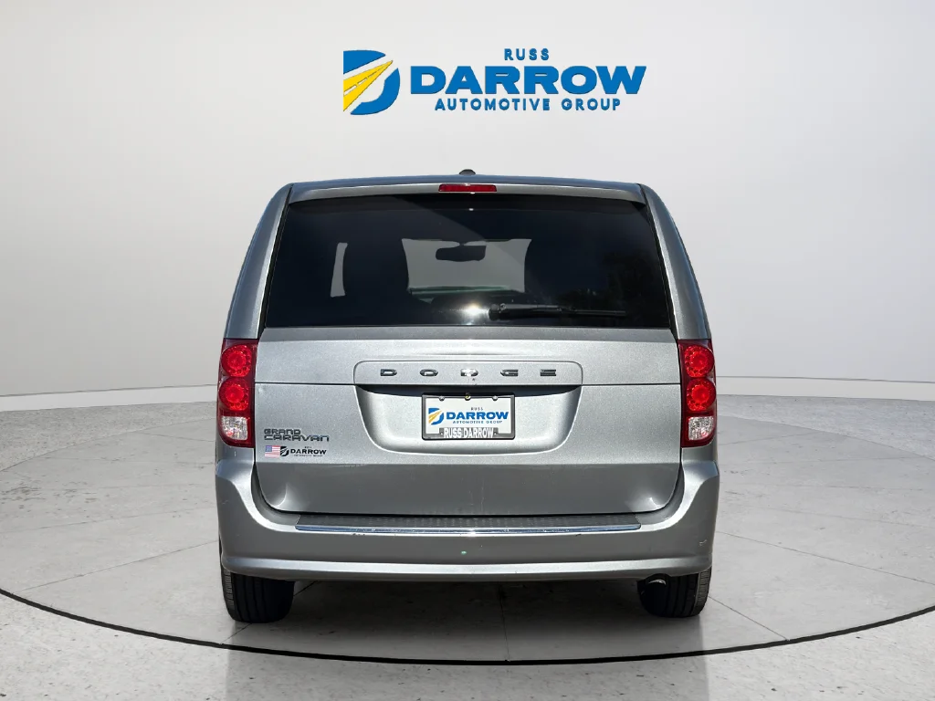 Used 2015 Silver Dodge SE image 4