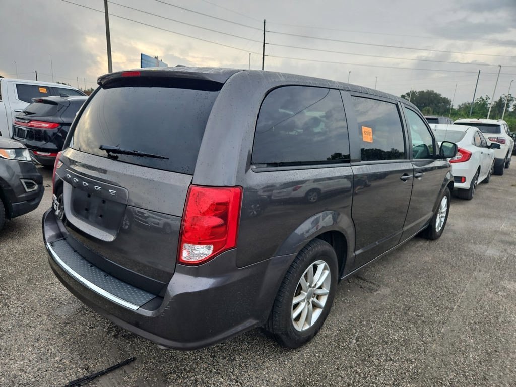 Used 2020 Gray Dodge SE Plus image 5