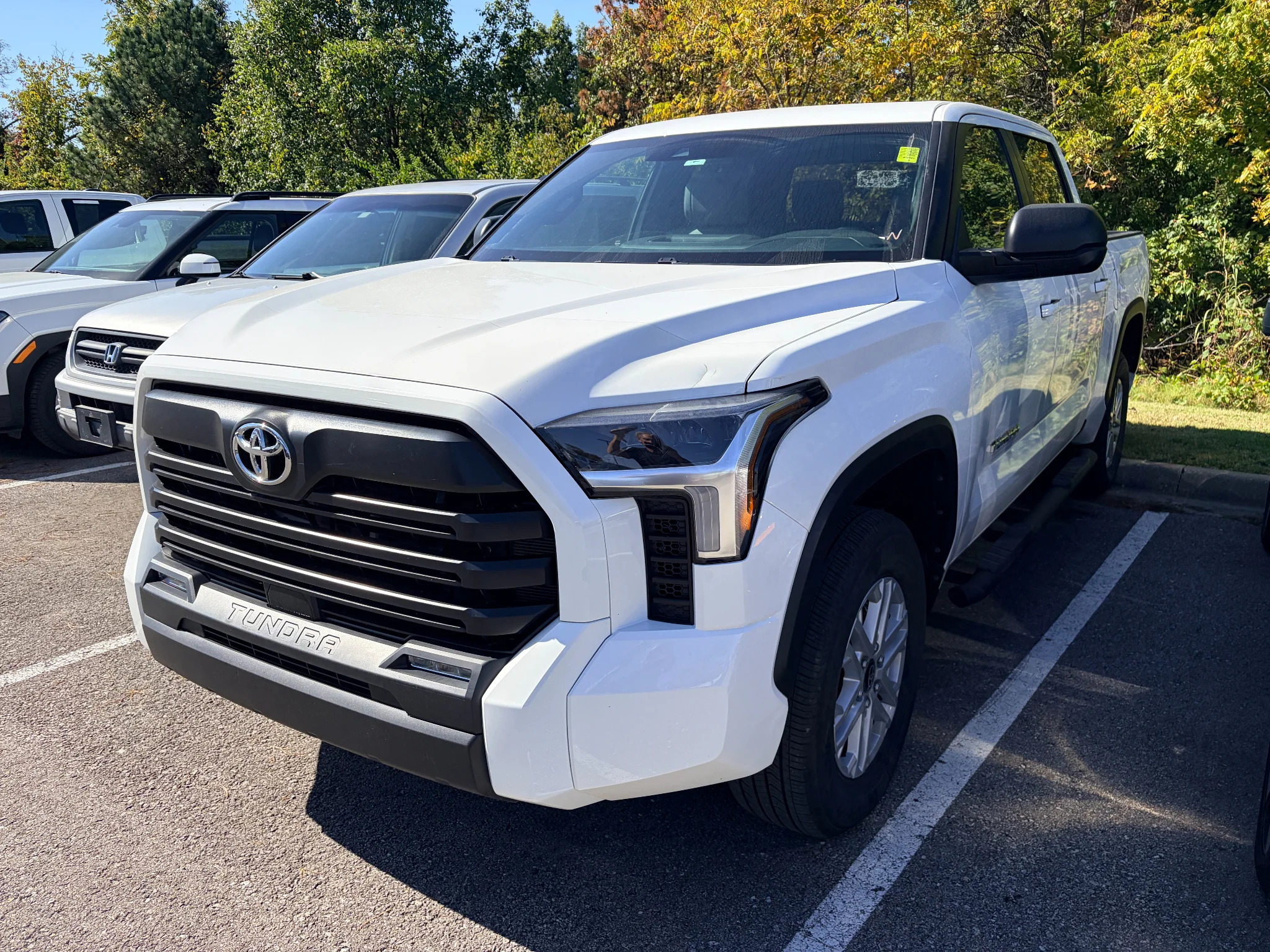 Used 2025 Ice Cap Toyota SR5 image 1