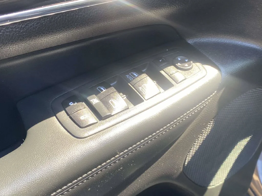 Certified Used 2020 Gray Jeep Limited image 21