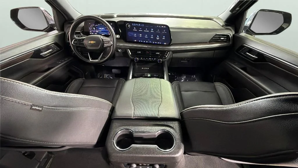 Used 2025 Black Chevrolet Premier image 33