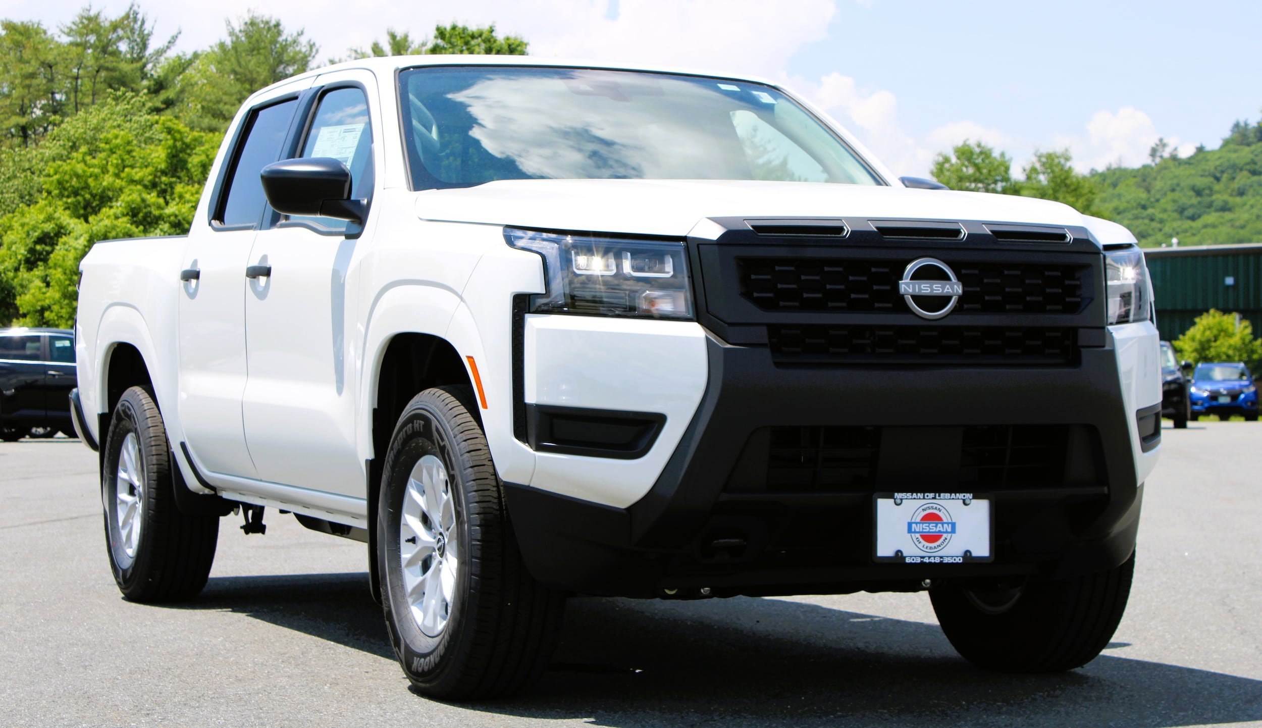 New 2026 Glacier White Nissan Crew Cab S image 4