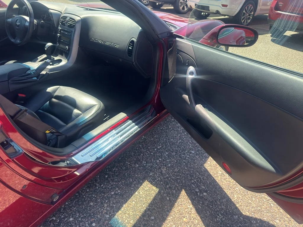 Used 2007 Monterey Red Met Tintcoat Chevrolet Base image 13