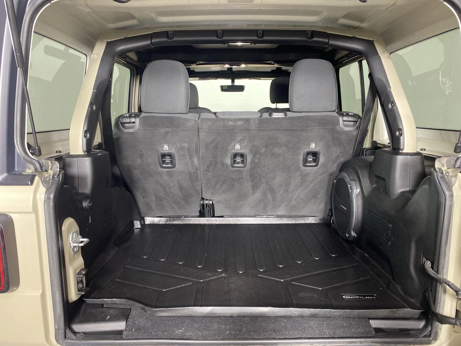 Used 2022 Limited Edition Gobi Clearcoat Jeep Unlimited Rubicon image 26