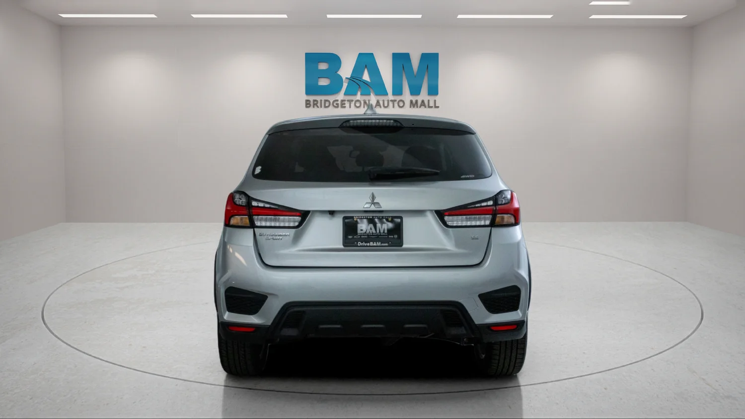 Used 2024 Silver Mitsubishi S image 6