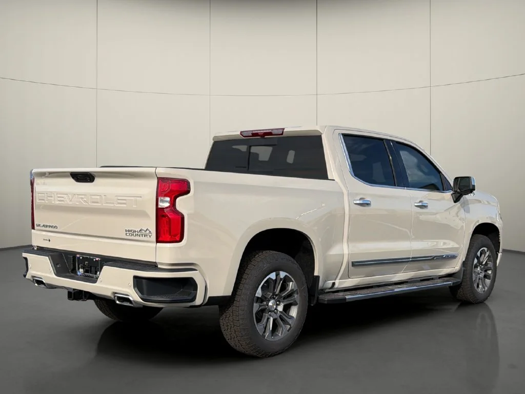 New 2026 White Sands Chevrolet High Country image 7