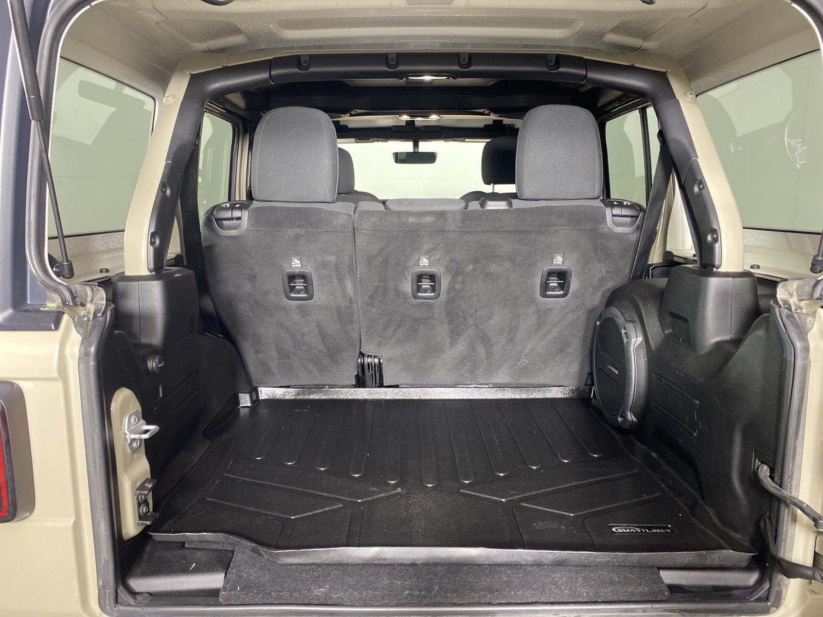 Used 2022 Limited Edition Gobi Clearcoat Jeep Unlimited Rubicon image 26