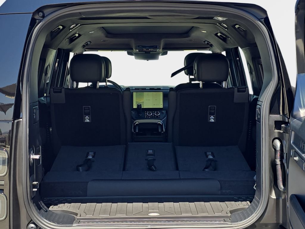 New 2026 Carpathian Grey Land Rover V8 image 12