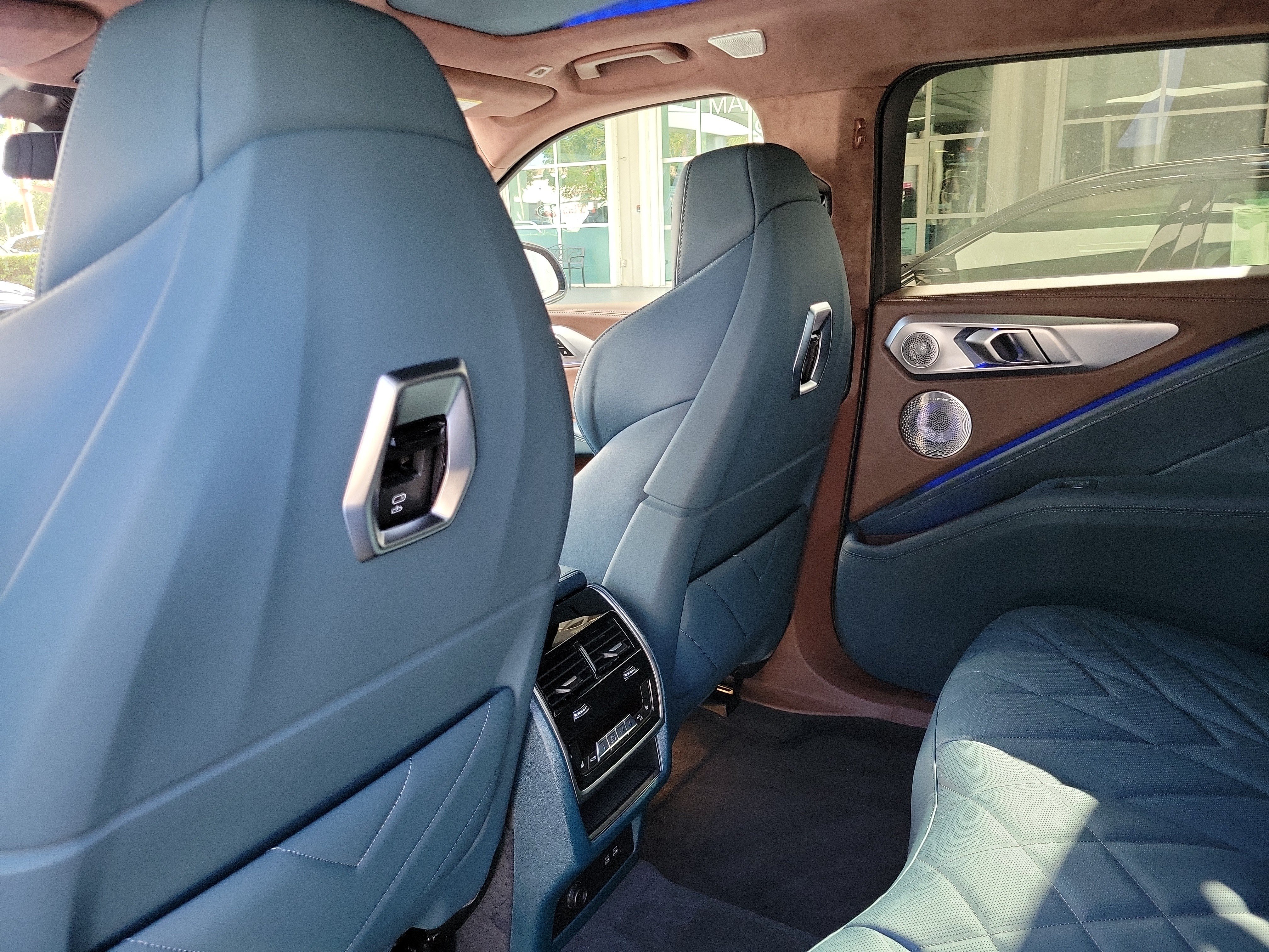 New 2026 Marina Bay Blue Metallic BMW Label image 9