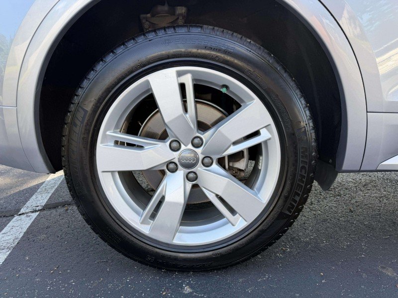 Used 2018 Florett Silver Metallic Audi Premium Plus image 31