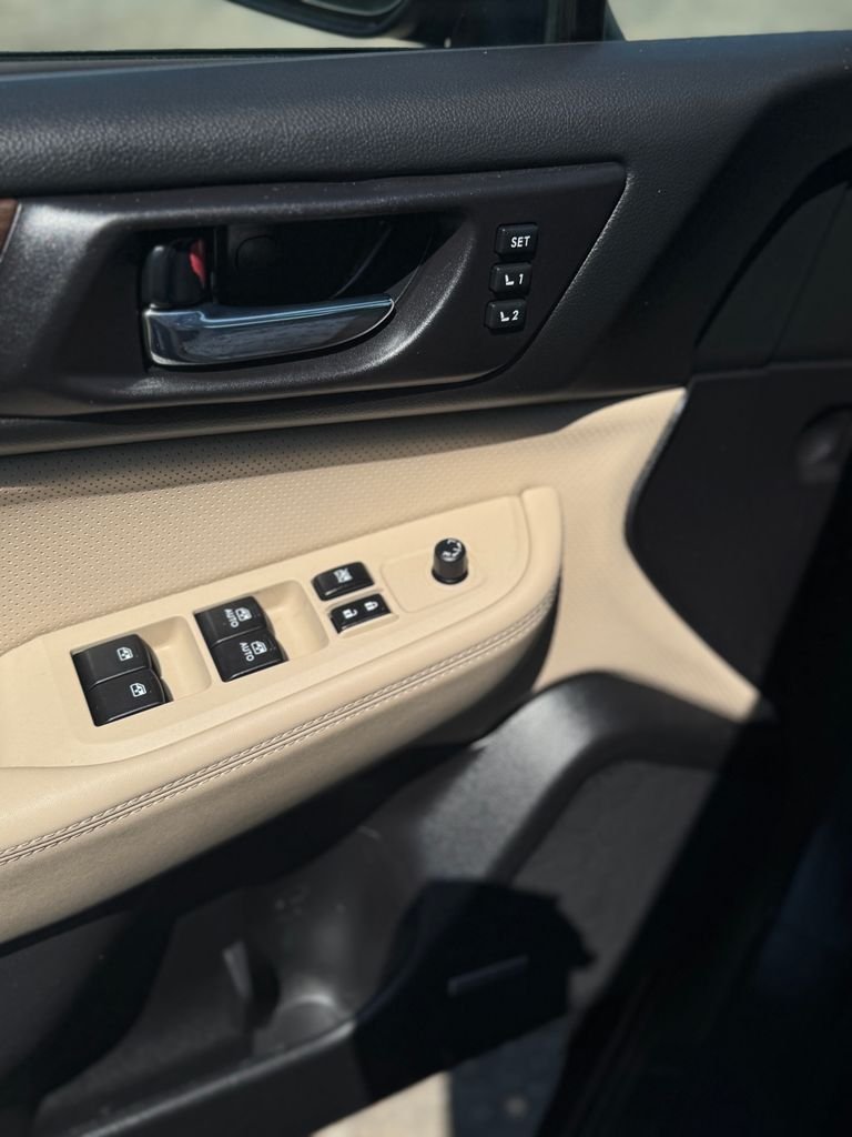 Used 2016 Wilderness Green Metallic Subaru 2.5i image 33
