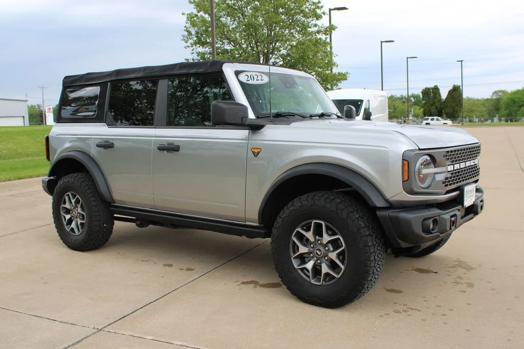 Used 2022 Silver Ford Badlands image 3