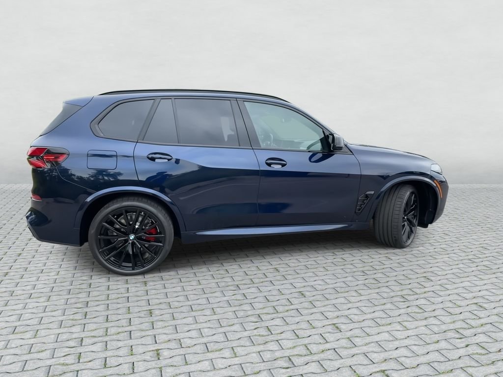 New 2026 Tanzanite Blue II Metallic BMW M60i image 9