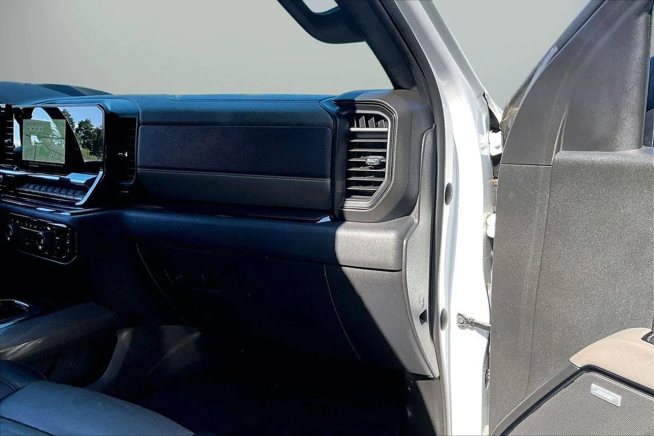 Used 2022 White Chevrolet ZR2 image 20