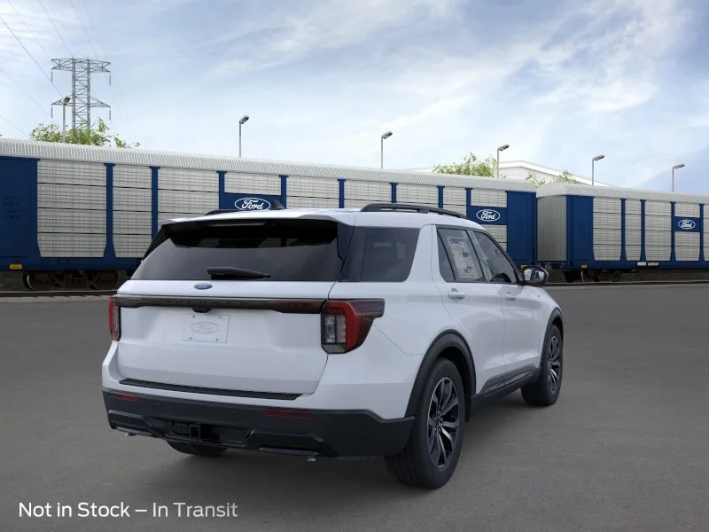 New 2026 Space White Metallic Ford ST-Line image 8