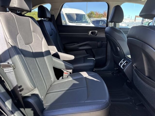 2025 Kia Sorento X-Line EX - Photo 23