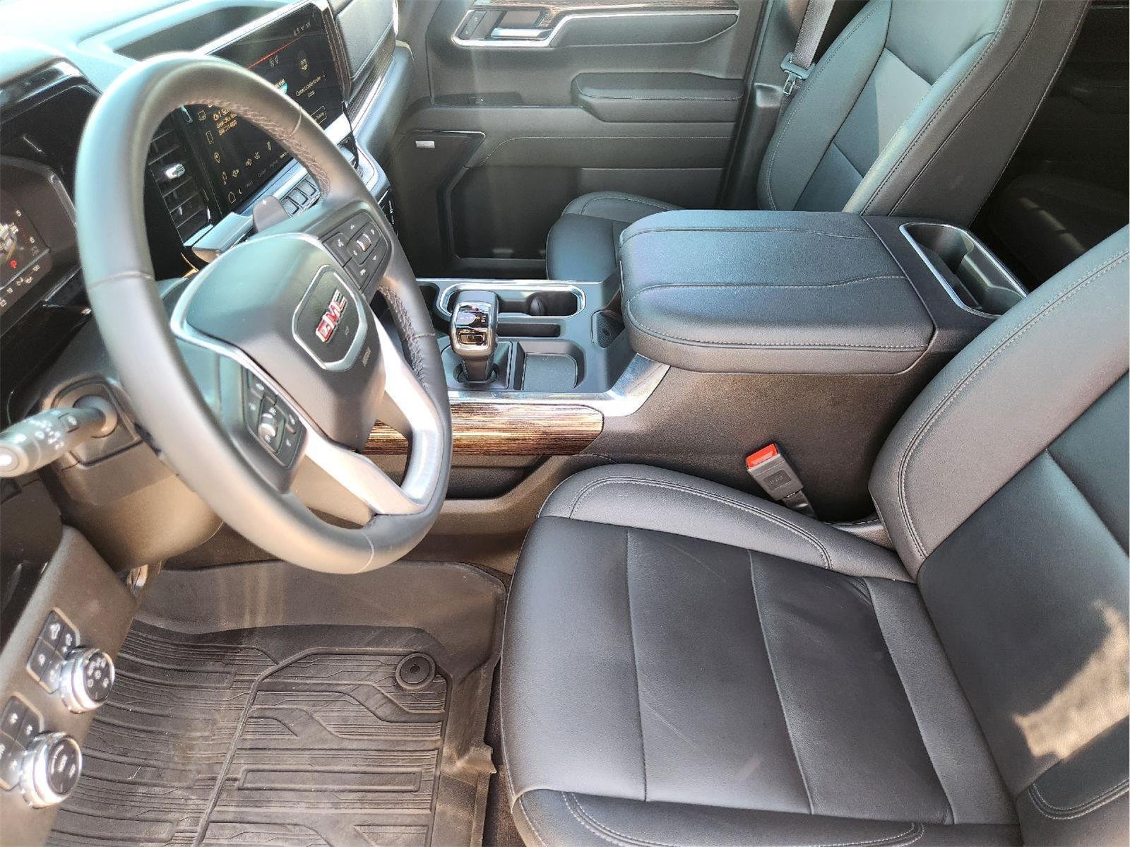 2024 GMC Sierra 1500 photo 11 of 31