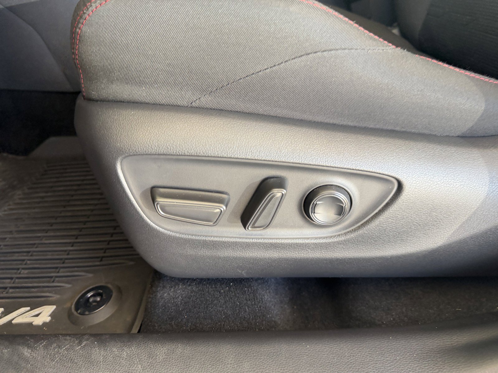 Used 2025 Silver Sky Metallic Toyota SE image 22