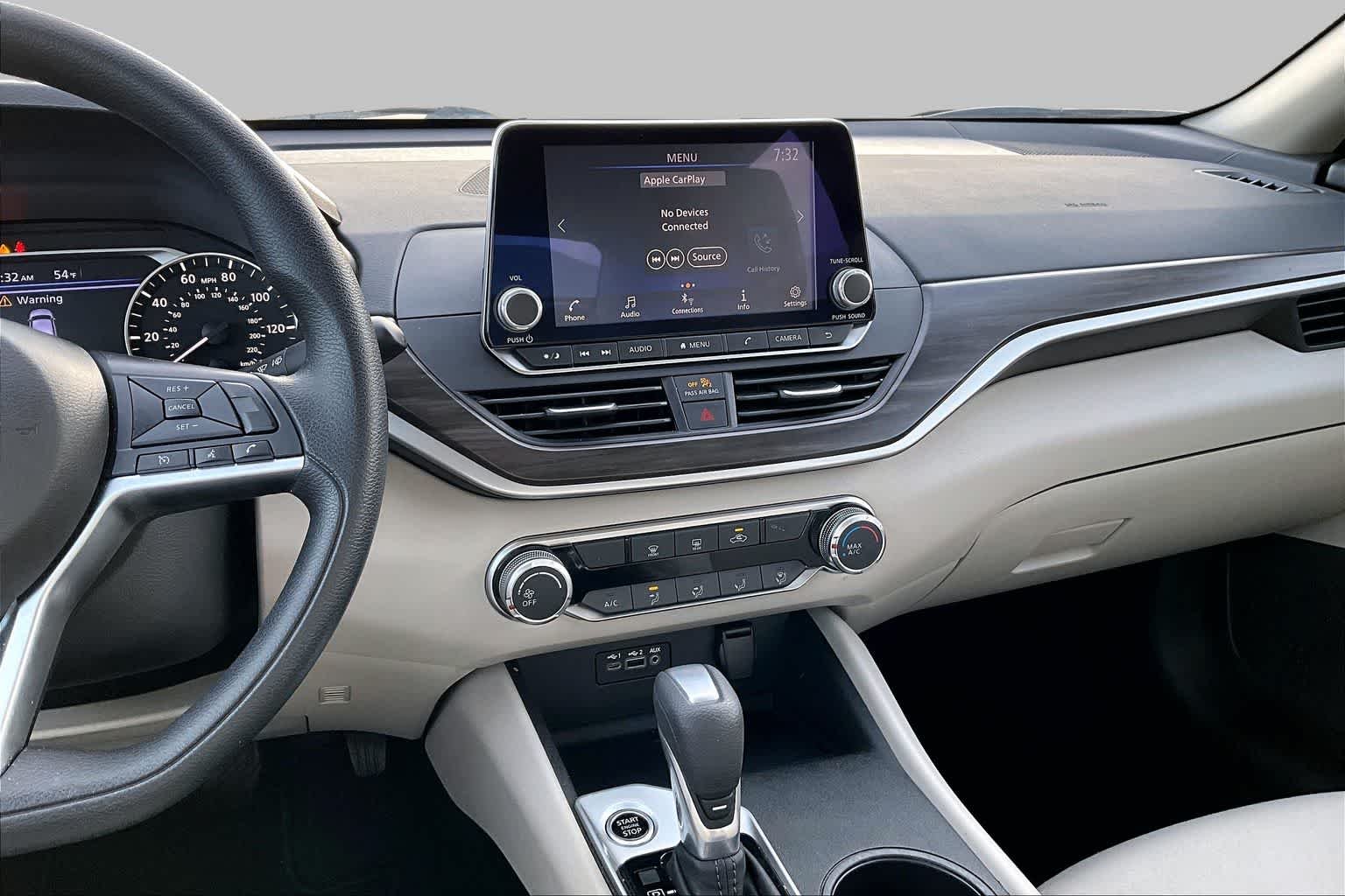 Used 2025 Bluestone Pearl Nissan SV image 6