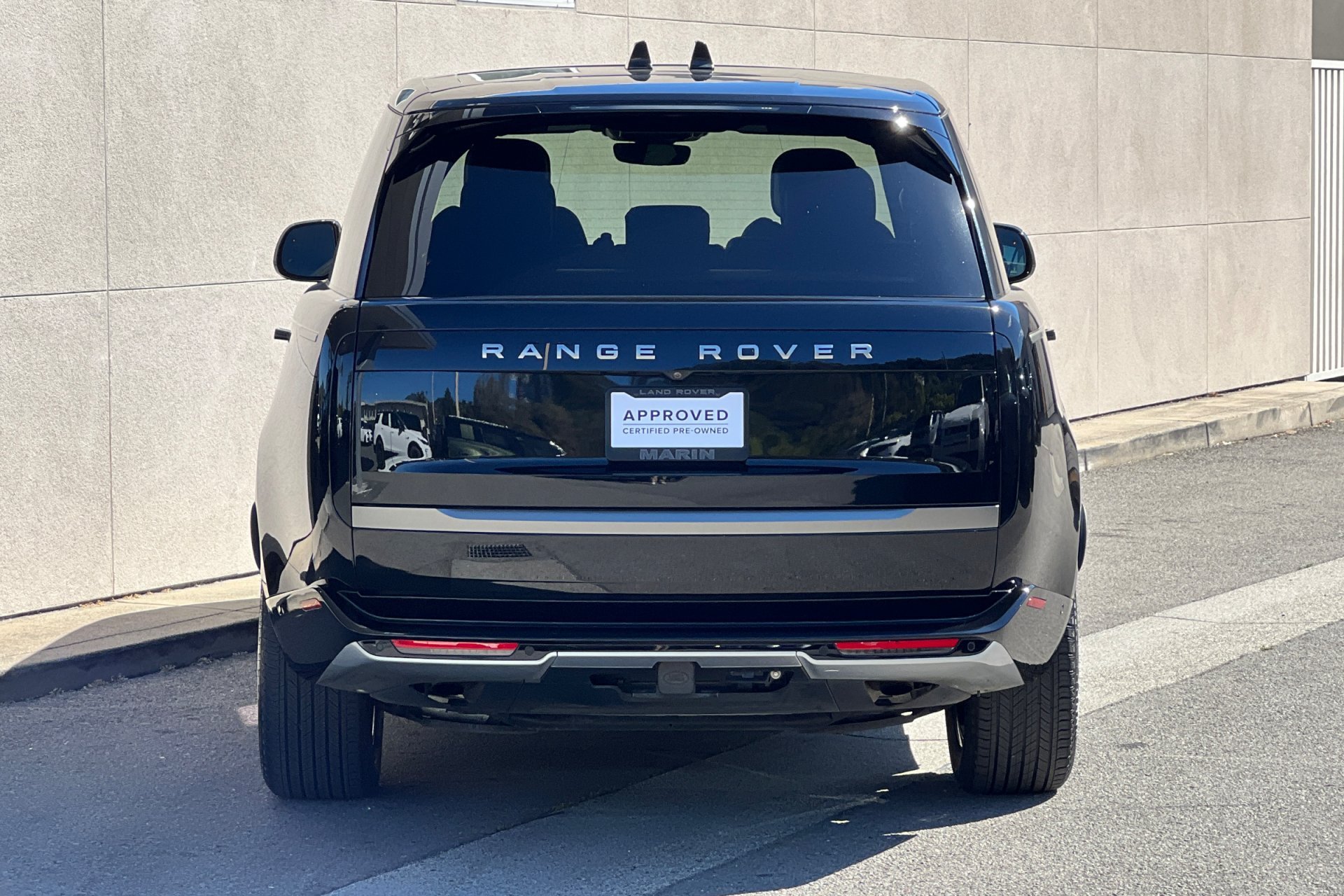 Certified Used 2024 Santorini Black Metallic Land Rover SE image 7