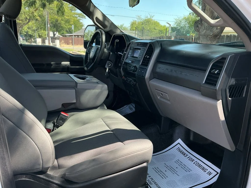 Used 2021 White Ford XL image 30