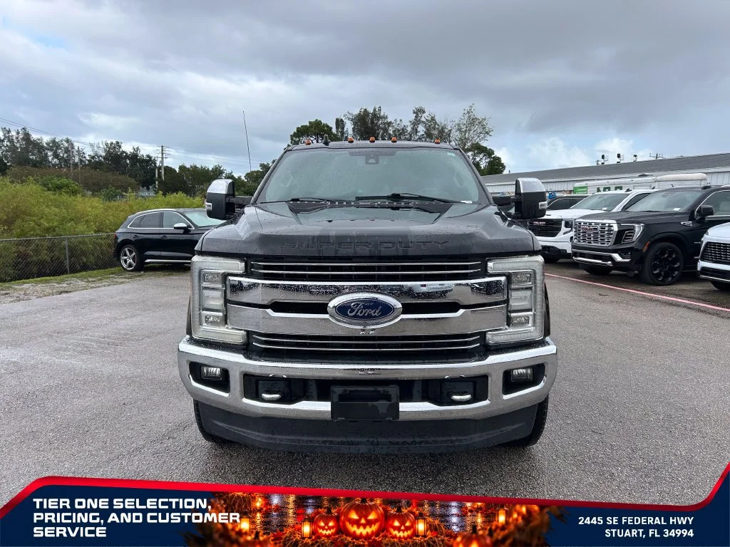 Used 2019  Ford XL image 3