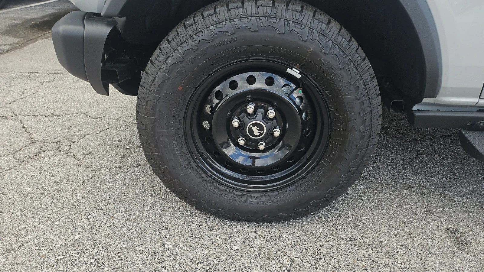 New 2026 Avalanche Gray Ford Big Bend 4-Dr 4WD image 9