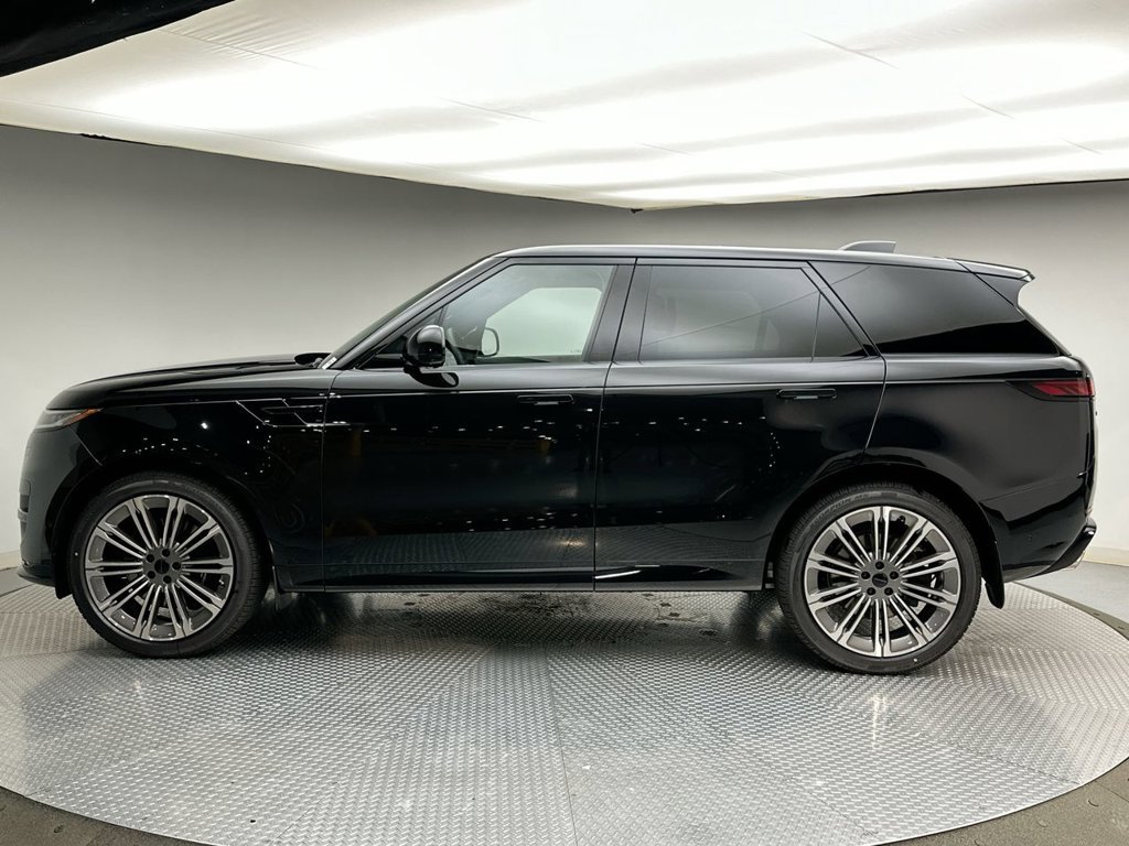 New 2027 Santorini Black Land Rover Dynamic SE image 2