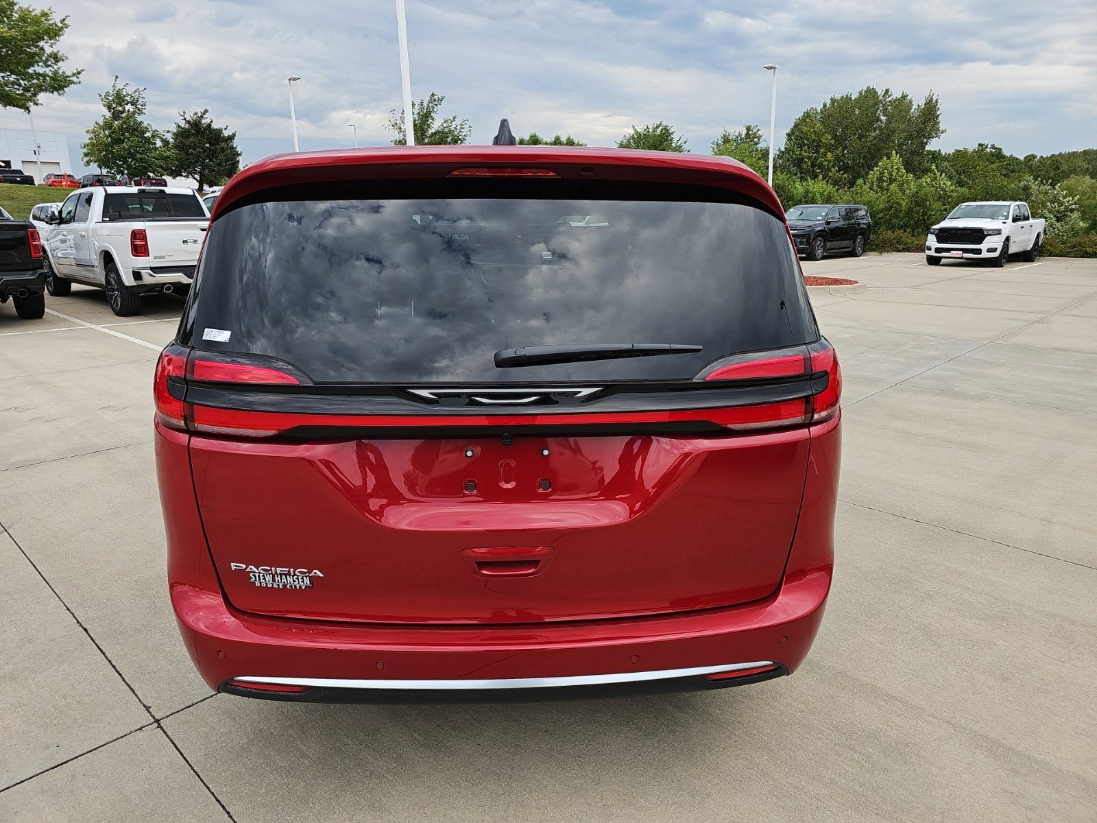 New 2027 Red Hot Pearlcoat Chrysler Select image 4