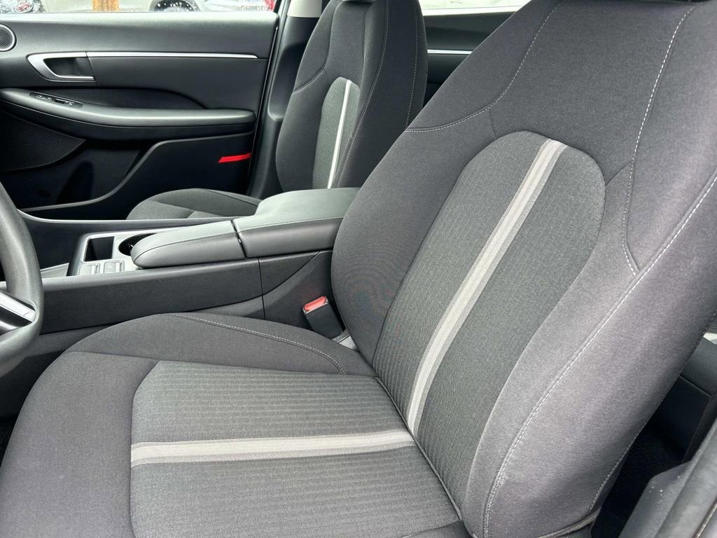 Used 2024 Aero Silver Hyundai SEL image 27