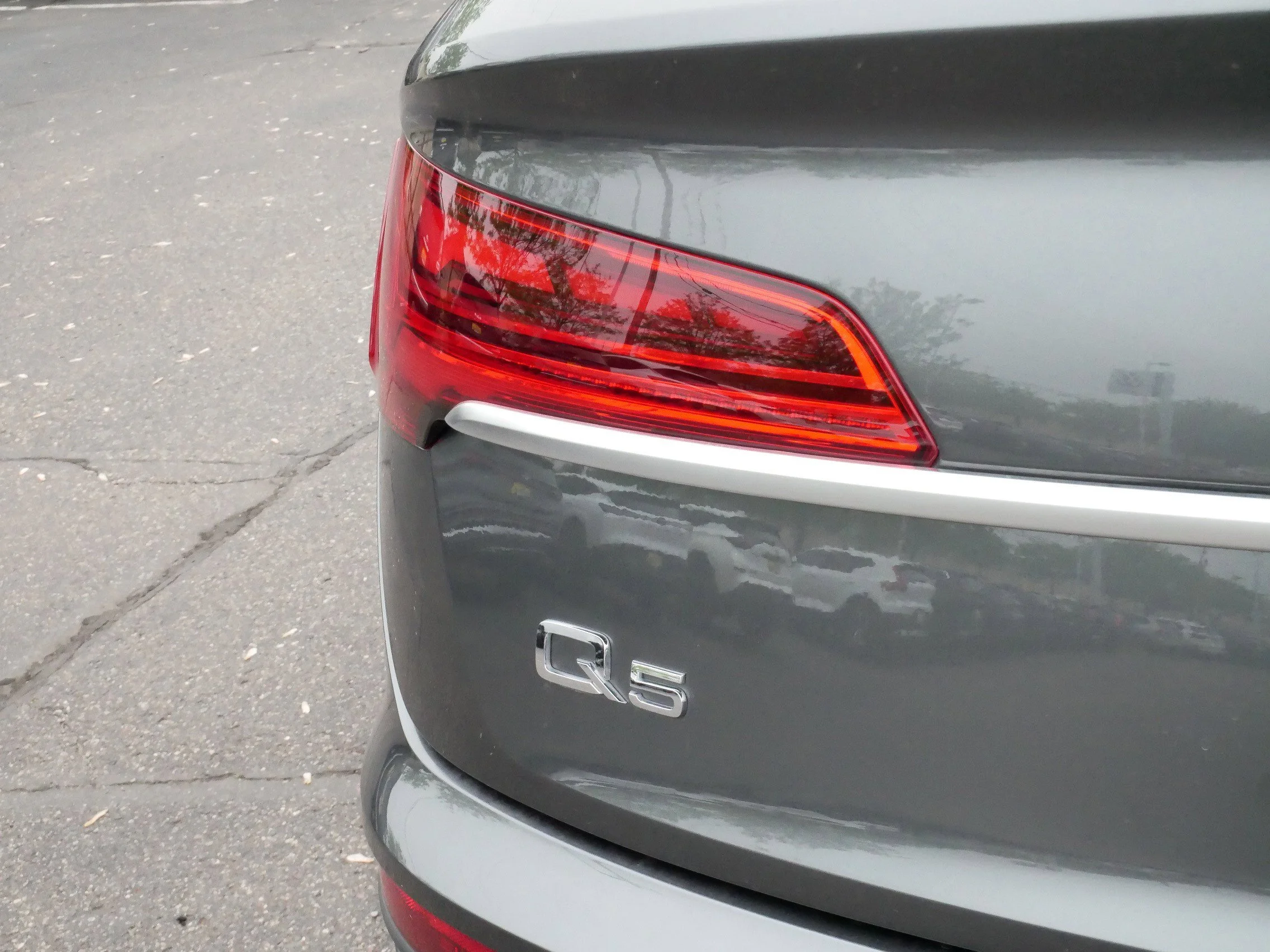 Used 2023 Daytona Gray Pearl Effect Audi S line Premium Plus image 17