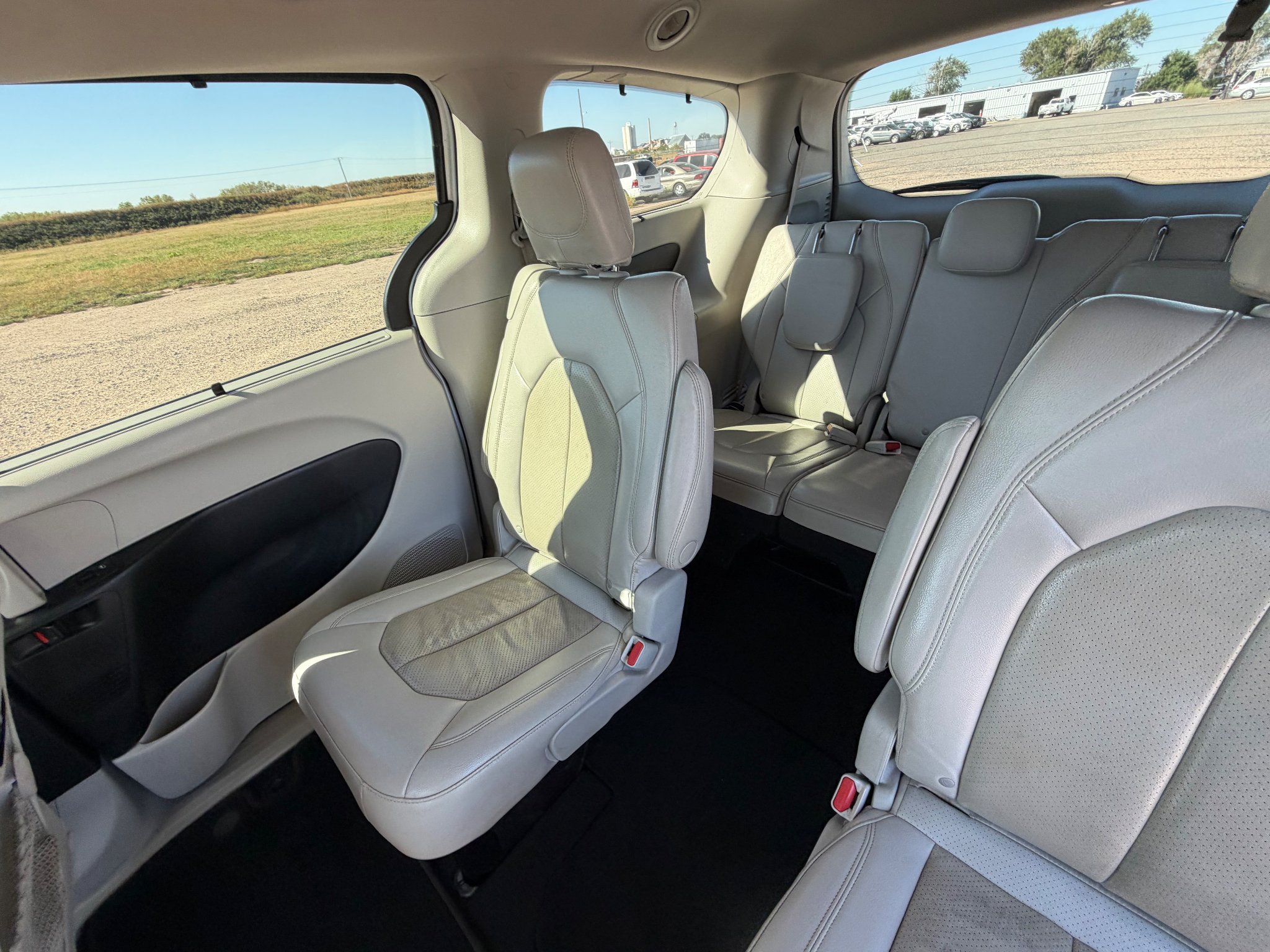 Used 2021 White Chrysler Touring L image 12