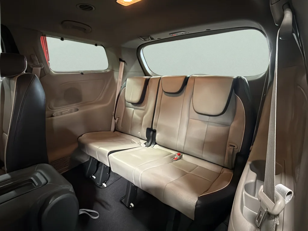 Used 2019 Snow White Pearl Kia EX image 28